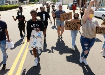 The Day – Demonstrators march in New London to protest George Floyd death