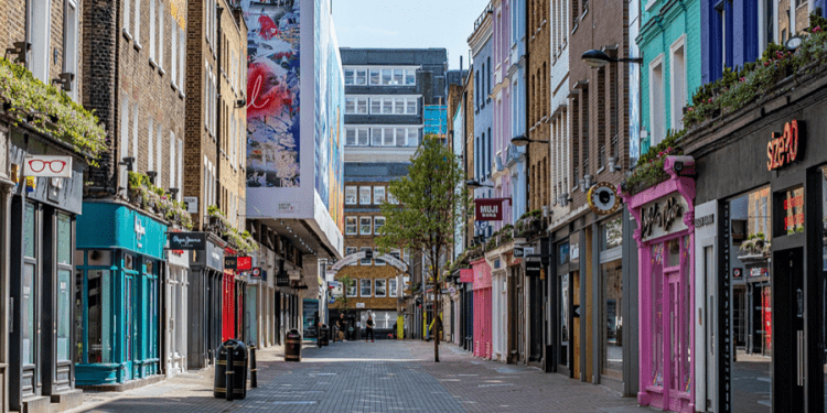 London walks: a ‘blue plaque safari’ in the heart of town