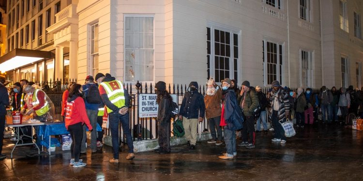 Food For London Now: This is London in 2020 as hundreds desperately queue for a meal