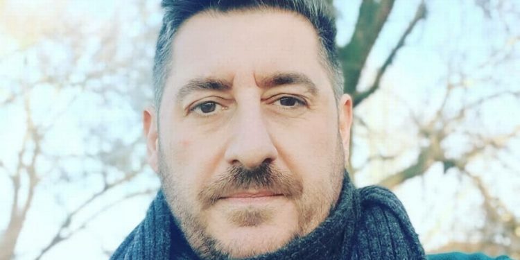 London Tier 4: Croydon salon owner hasn’t paid himself a wage all year to support staff through pandemic