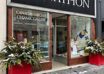 Holiday Window Walk brings festive fun to downtown London – London