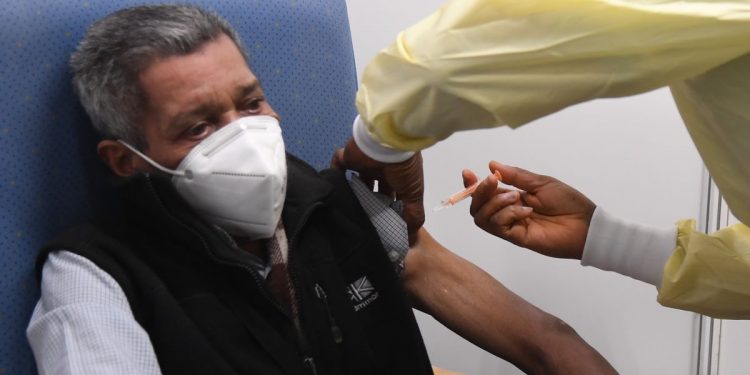 How much you can get paid to help give coronavirus vaccines in London