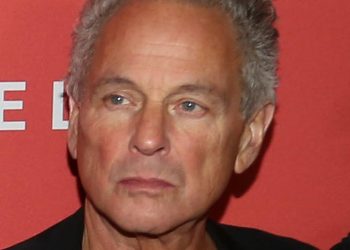 London-listed Hipgnosis buys catalogue of ex-Fleetwood Mac guitarist Buckingham