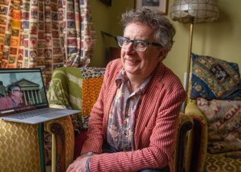 ‘I was a vice-president at Deutsche Bank – now I host lockdown London walking tours’