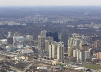 A tale of two tiers: Income data reveals growing divide in London area