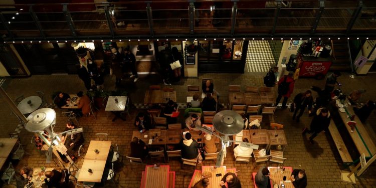 London restaurants attack ‘unfair’ Easter al fresco-only dining plan