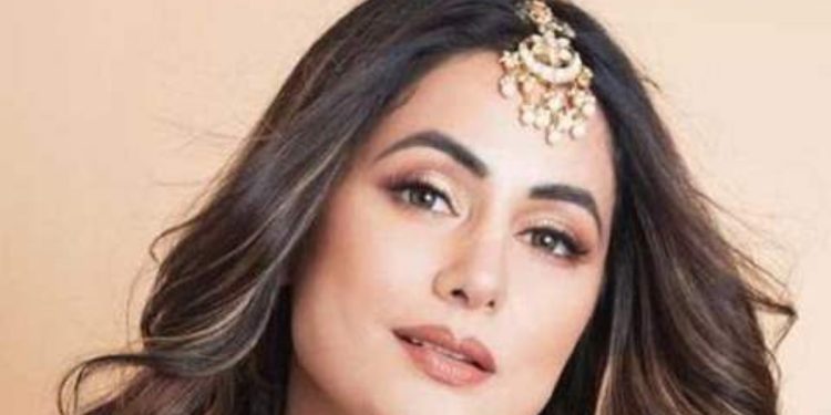 Hina Khan’s latest bold photoshoot from London trip goes viral