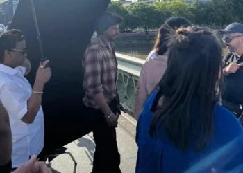 Shah Rukh Khan sports messy hairdo look and plaid shirt in leaked Dunki photos from London : Bollywood News