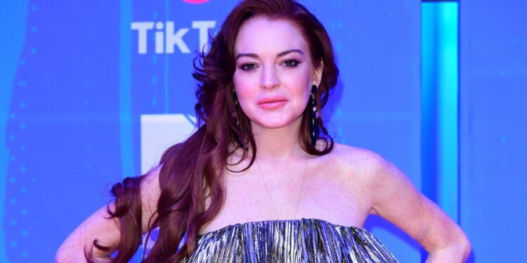 Lindsay Lohan recreates London family photo 20 years on from The Parent Trap