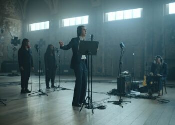 Watch a previously unseen performance of Nick Cave’s Earthlings, live in London