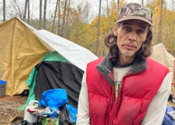 Thames Park homeless encampment in London is coming down