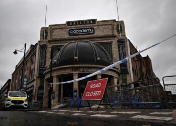 Guards Accused of Taking Bribes at London Venue Where Crush Killed Two – Rolling Stone