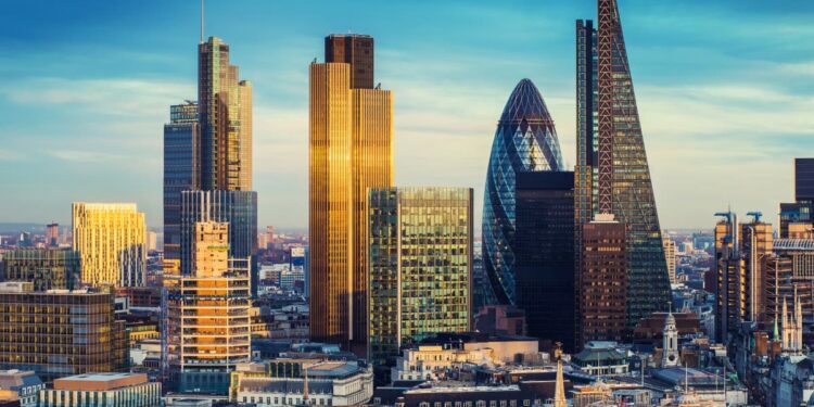 Revolut to hire 1,700 more staff as London fintechs defy global jobs cull