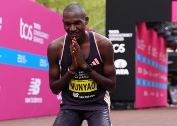 Live: London Marathon elite races won by Kenyans as Brit Emile Cairess finishes third in men’s