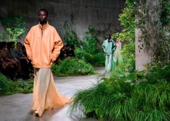 Gucci hosts star-studded cruise collection fashion show in London’s Tate Modern