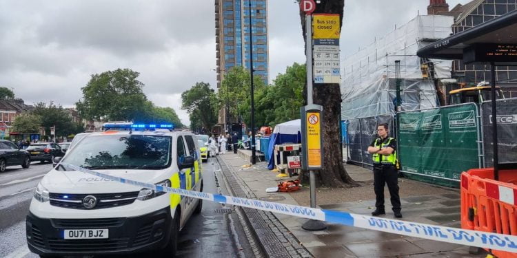 Man fighting for life after stabbing at north London tube station 1 Man fighting for life after stabbing at north London tube station