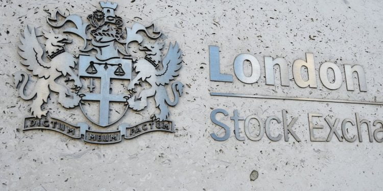 London Stock Exchange and Barclaysâ services hit as markets drop on IT outage 1 London Stock Exchange and Barclaysâ services hit as markets drop on IT outage